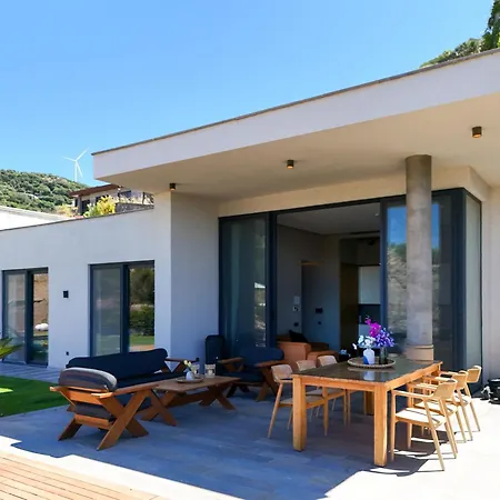 Luxury Villasea View And Private Pool Villa